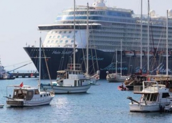 Bu sezon Bodrum'a ilk kez gelen kruvaziyer 2500 turist getirdi! 11 Bu sezon Bodrum’a ilk kez gelen kruvaziyer 2500 turist getirdi!