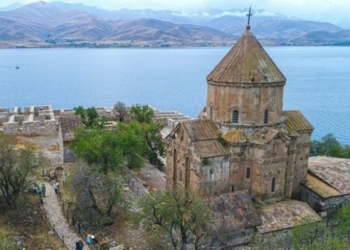 Turistlerin uğrak yeri Akdamar Adası suya kavuşuyor!