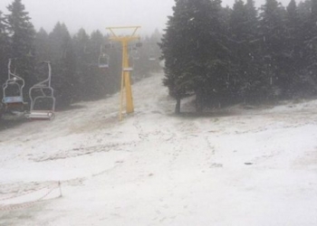 Kış turizminin başkenti Uludağ’a mevsimin ilk karı yağdı!