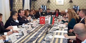 Bulgarların 'az turist geliyor' şikayetine Türkiye'den 'vize' yanıtı!