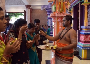 Hindular ‘Diwali Işık Bayramı’nı kutladı!