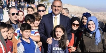 Kapadokya’daki kaçak yapılaşmaya bakan Ersoy sert çıktı: Kar kalacak sanmasınlar!