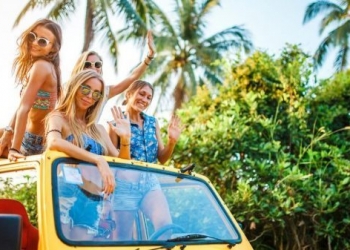 Rus turistleri en çok rahatsız eden neden yol arkadaşları!