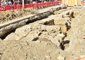 Üsküdar’daki İSKİ çalışmasında asfaltın altından tarih fışkırdı!