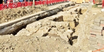 Üsküdar’daki İSKİ çalışmasında asfaltın altından tarih fışkırdı!