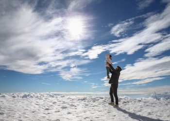 Antalya’da kar ve deniz keyfi bir arada yaşanıyor!