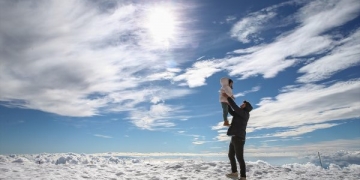 Antalya’da kar ve deniz keyfi bir arada yaşanıyor!