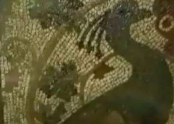 Definecilerin açtığı çukurdan 1800 yıllık tarih fışkırdı!