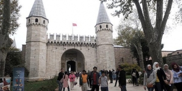 Dolmabahçe’nin ilk sırayı aldığı Milli Sarayları 1 milyon 430 bin kişi gezdi!