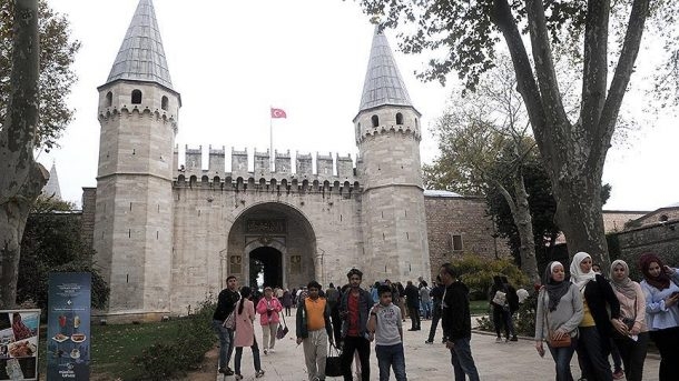 dolmabahce ilk sira milli saraylar 1 milyon 430 bin kisi gezdi 610x343 1