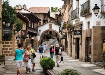 İspanya’da turizm geliri 92 milyar dolara ulaştı!