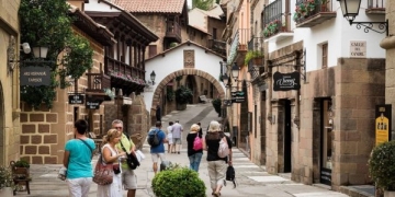 İspanya’da turizm geliri 92 milyar dolara ulaştı!