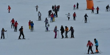 Kış turizmi sezon açtı, Cıbıltepe Kayak Merkezi doldu taştı!