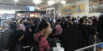 Yılbaşı tatili bitti, turistler havalimanlarına akın etti!