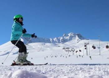 Erciyes Kayak Merkezi bir ayda 400 bin kişiyi ağırladı!