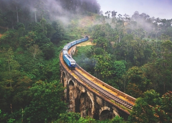 Sri Lanka'da muhteşem tren seyahati