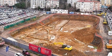 Tarih fışkıran otel inşaatı rafa mı kalkacak?