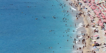 Son Dakika: Turizm gelirleri 30 milyar dolara dayandı