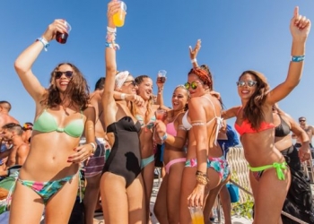 82,6 milyon turist ağırlayan İspanya'nın geliri 90 milyar euroya ulaştı! 7 82,6 milyon turist ağırlayan İspanya’nın geliri 90 milyar euroya ulaştı!