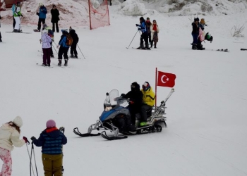 Sarıkamış Cıbıltepe Kayak Merkezi doldu taştı