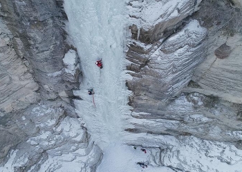 Kış sporu severler için güzel bir alternatif: Uzundere