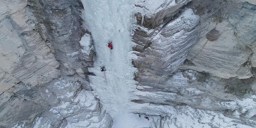 Kış sporu severler için güzel bir alternatif: Uzundere