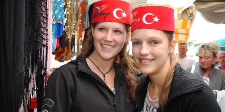 Hollandalı turist Türkiye'ye dönüşe başladı!