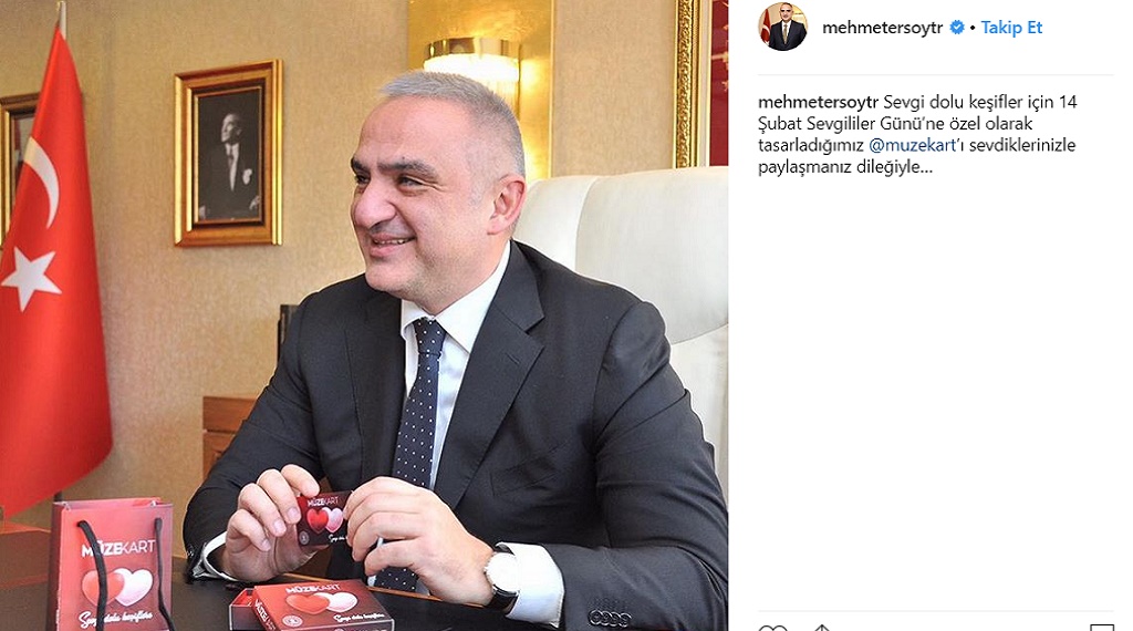 Bakan Ersoy Sevgililer Günü'ne özel Müzekart'ı tanıttı! 2 Sevgililer Günü için tasarlanan Müzekart tanıtımını bakan Ersoy yaptı