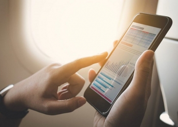 Uçakta cep telefonu kullanmanın cezası asgari ücreti geçti!