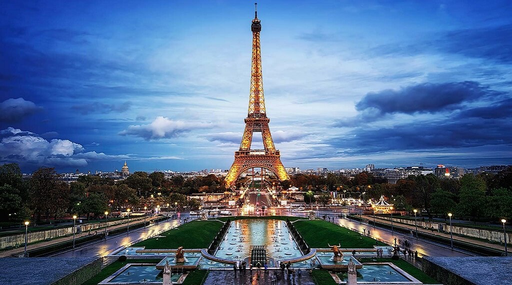 Dünyanın en çok ziyaret edilen ülkesi Fransa'nın simgesi Eyfel Kulesi.