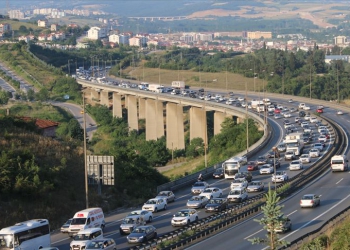 Bayram tatili bitti, tatilciler dönüş yolunda 10 Bayram tatili bitti, tatilciler dönüş yolunda