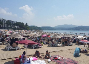 Mavi bayraklı plajlar tercih edildi