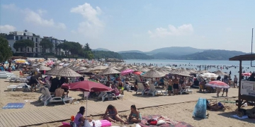 Mavi bayraklı plajlar tercih edildi