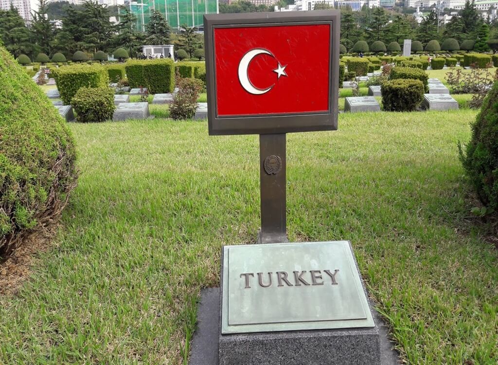 Busan Şehitliği'ndeki Türk Askerler