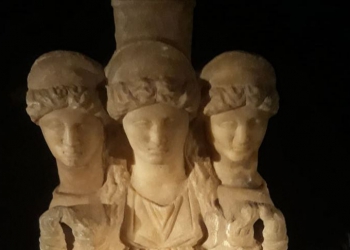 3 başlı kadın heykelini satmak isteyenler yakalandı