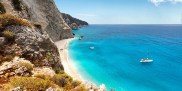 Bu Yunan Adasına yerleşene aylık 500 euro, ev ve arsa verilecek!