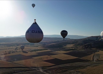 Kapadokya’da balon turlarına ilgi büyük