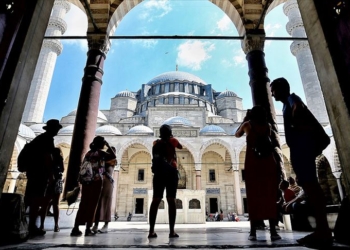 Türkiye'yi temmuz ayında ziyaret eden yabancı turist sayısı, bir önceki yılın aynı ayına göre yüzde 16,67 arttı.