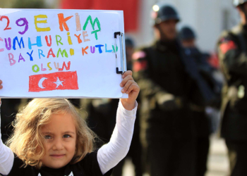 Cumhuriyet Bayramı tüm yurtta coşkuyla kutlanıyor 9 Cumhuriyet Bayramı tüm yurtta coşkuyla kutlanıyor