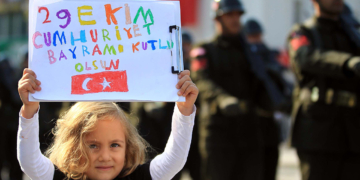 Cumhuriyet Bayramı tüm yurtta coşkuyla kutlanıyor