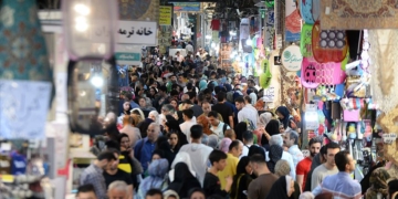 Batılı turistler İran seyahatlerini iptal etti