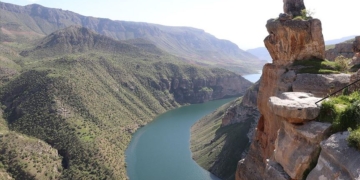 Botan Vadisi ilkbahar manzarasıyla büyülüyor