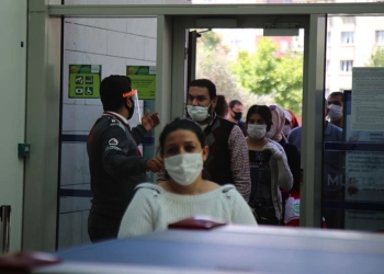 AVM’ler kapılarını yeniden açtı