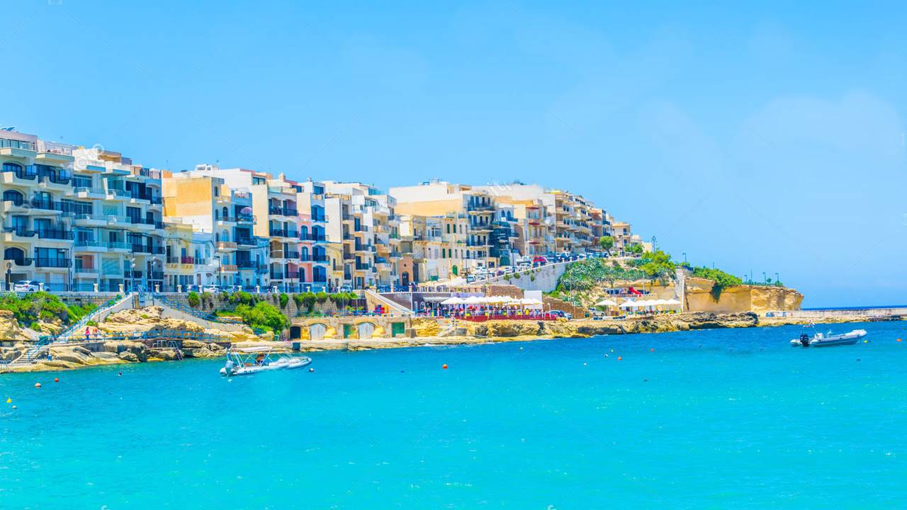 Malta'da Nerede Kalınır? Her Bütçeye Uygun Oteller 5 Malta Marsalforn Otelleri