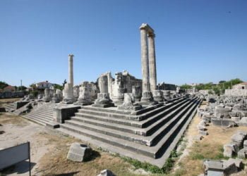 Didim’deki Apollon Tapınağı ziyarete açıldı