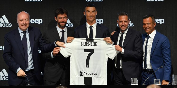 Cristiano Ronaldo Jorge Mendes Juventus imza toreni
