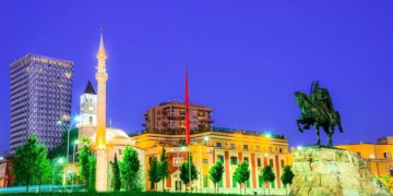 Arnavutluk Uçakla Kaç Saat?