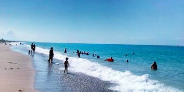 Manavgat’ta 2 Plaja Mavi Bayrak Verildi