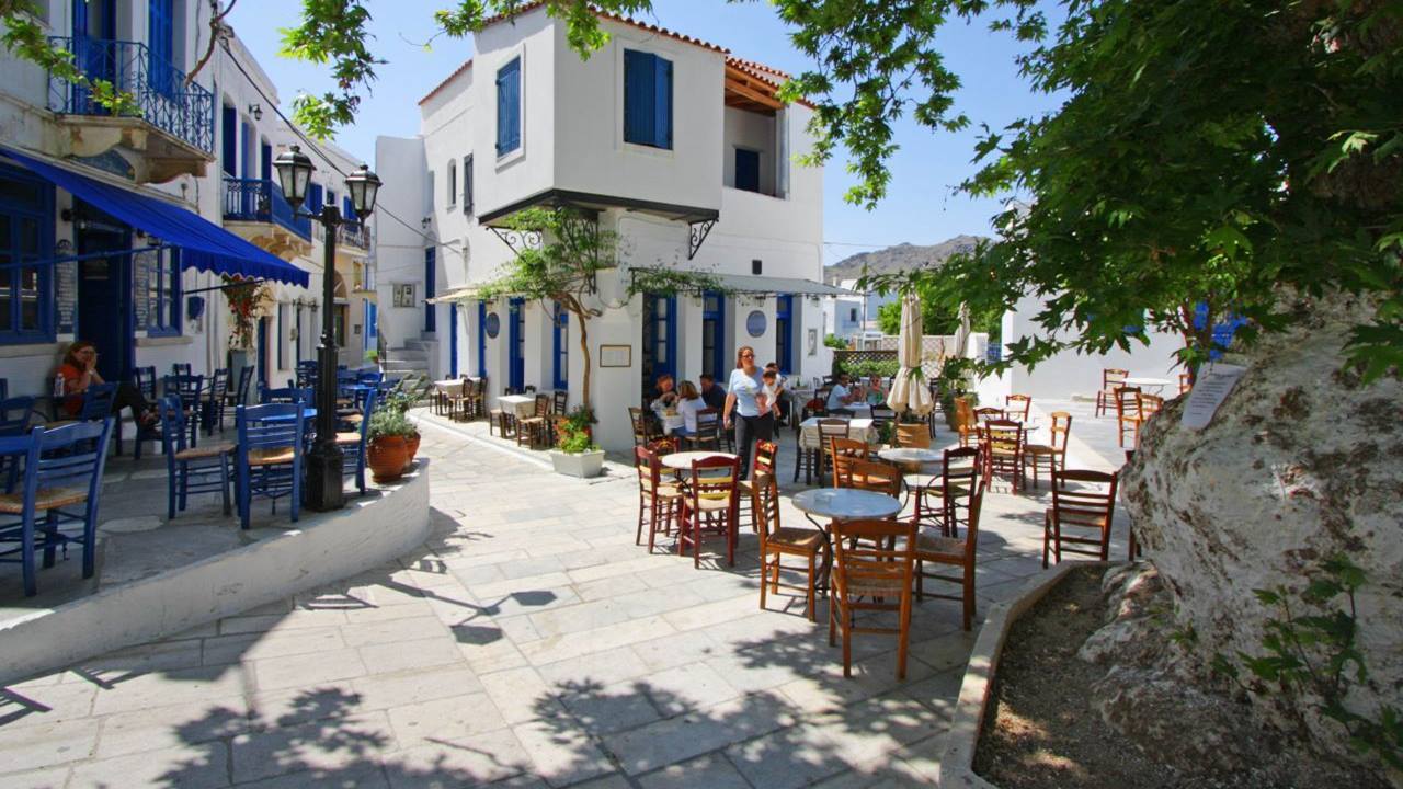 Tinos Adası