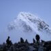 Coronavirüs sonrası Everest dağcılara yeniden açılıyor 24 Coronavirüs sonrası Everest dağcılara yeniden açılıyor